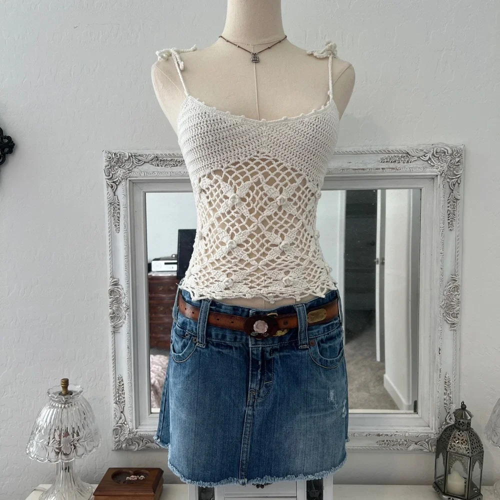 vintage levi's genuine leather belt with cutest iridescent flower buckle